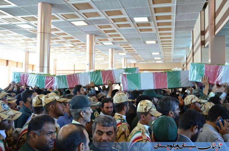 شمیم بهشت در سیستان و بلوچستان/ گزارش تصویری استقبال از 15 شهید گمنام در سیستان  وبلوچستان/ مقرر است مدفن شهدا، نقاط مختلف استان را تبرک نماید