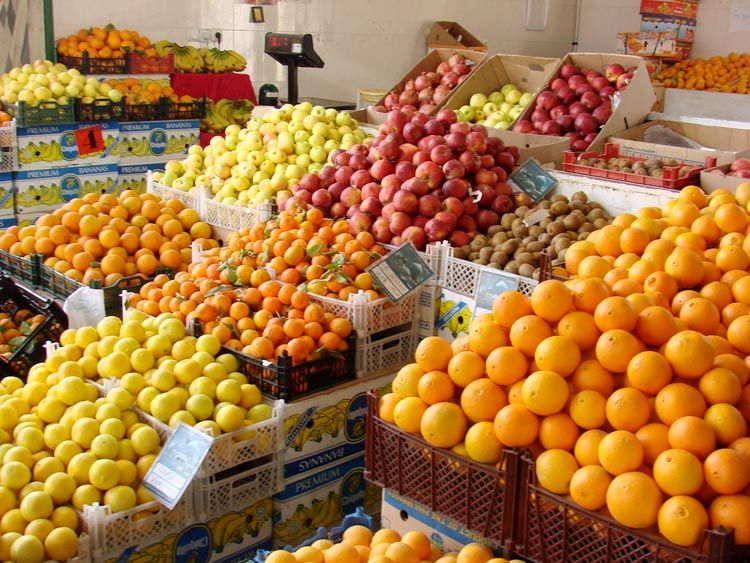 ۱۰۰ غرفه توزیع میوه عید شب عید را در استان توزیع می کنند