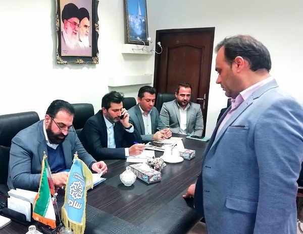 از توجه مدیرکل تعاون، کار و رفاه اجتماعی خوزستان به خانواده شهیدان قدردانی شد
